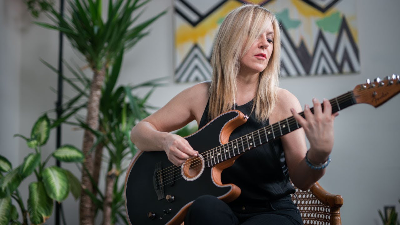 Fender Acoustasonic Stratocaster | First Impressions with Liz Phair