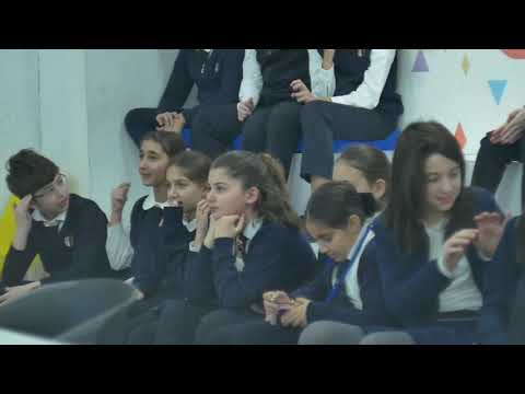 ფაბლაბის მოსწავლეები ბრიუსელში გასამგზავრებლად ემზადებიან