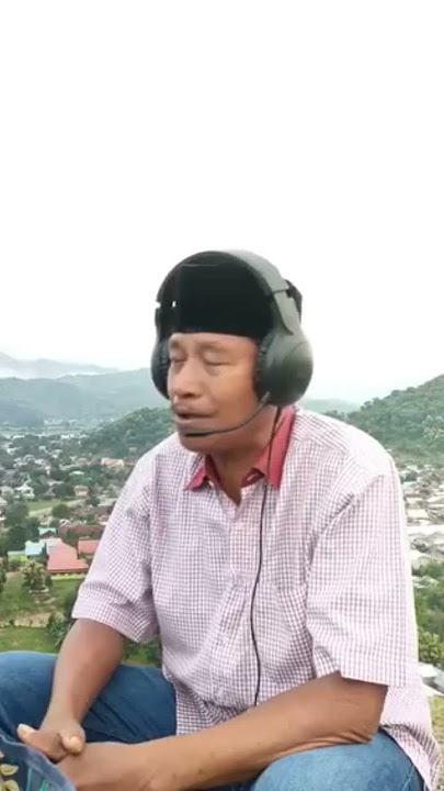 Sholawat tarhim dibawakan oleh Ustadz Zulkarnaen asal Bima, NTB. Suaranya merdu ❤️❤️❤️