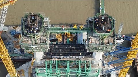 Cầu Rạch Miễu 2: cả trăm công nhân thi công  trụ tháp P19 và P20