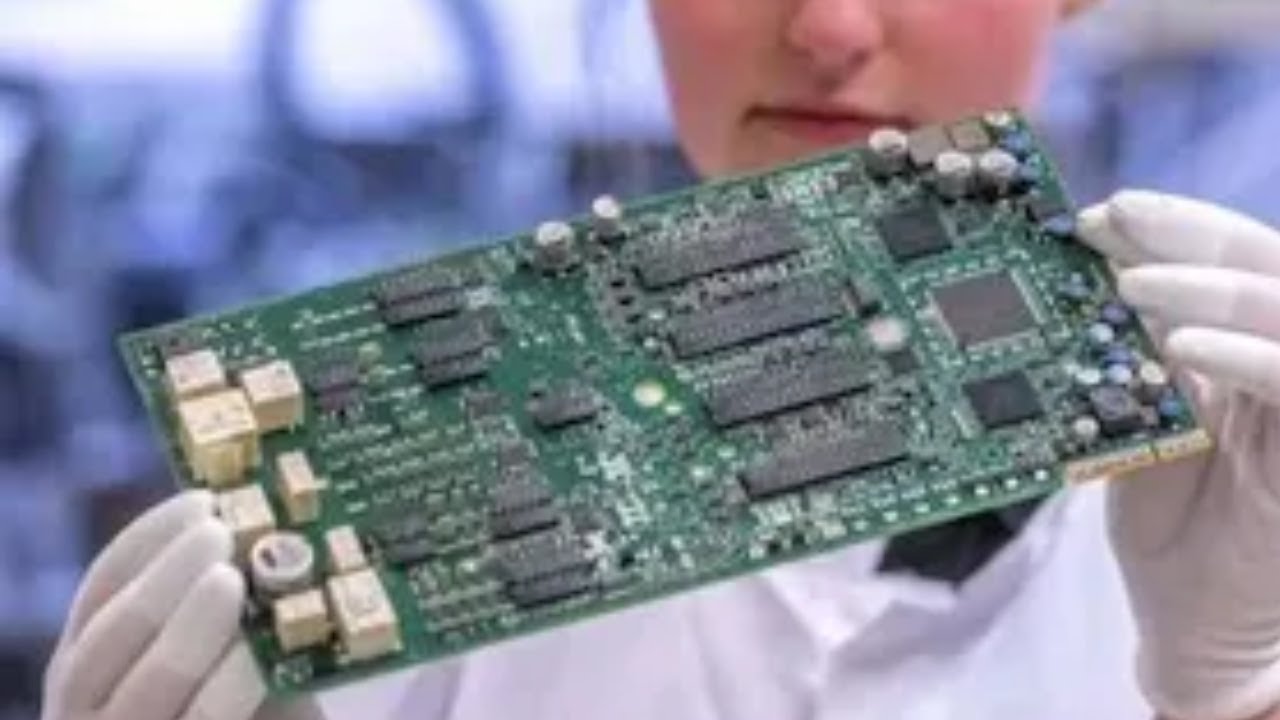 الجزائر تلتحق بالكبار في  صناعة الرقائق الالكترونية