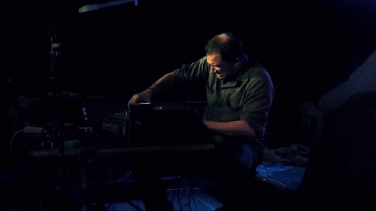 Aaron Dilloway || live @ Café Extase / Incubate 