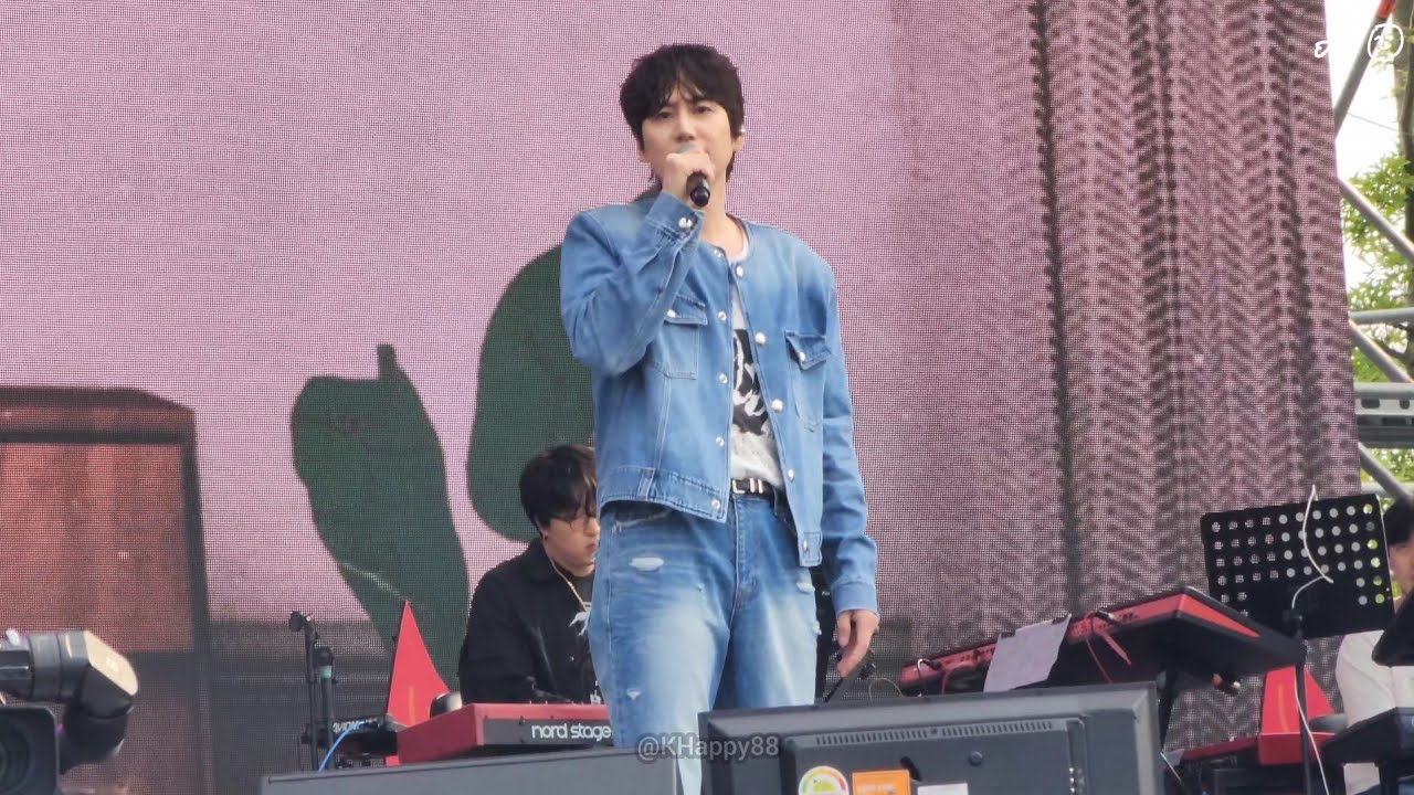 250601 규현 위버스콘 페스티벌 '내 마음을 누르는 일' 직캠 | KYUHYUN Weverse festival 'Daystar' fancam