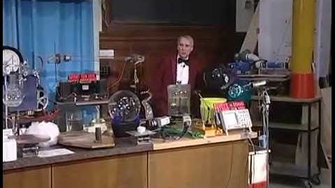 Physics Demonstrations by Sprott, Chapter 1, Motion, Demo 1.13 Rockets