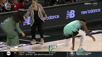 Becky Hammon checks on opposing coach after collision w/ player | New York Liberty vs Las Vegas Aces