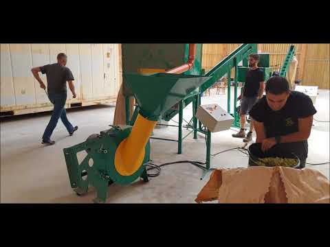 Demonstration of hop crushing, different types of crushers without heat generation, three types