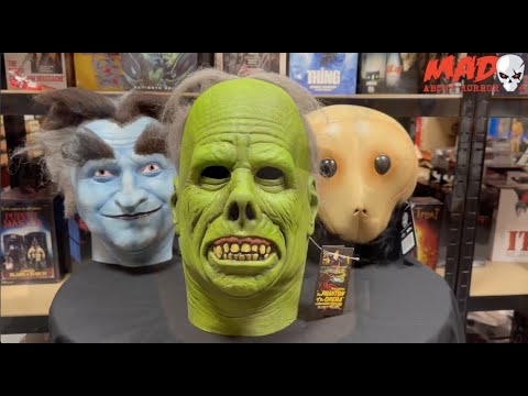 MASK STANDS – Trick Or Treat Studios