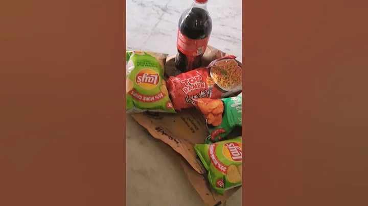 😋#chips #colddrink #lays #topramen #cocacola #party