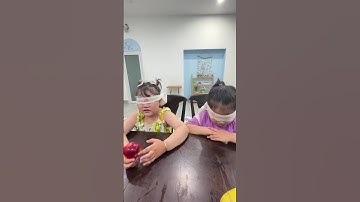 Tiếng Anh Giao Tiếp Phan Thiết: Cherry and Anna practice talking about Fruits( Touch and Guess)