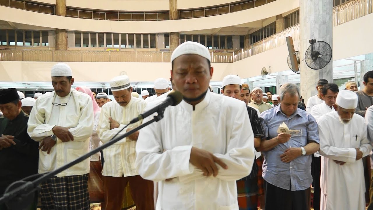 Shalat Isya dan Tarawih malam ke-12 Ramadhan 1436 H di Masjid Al-Irsyad
