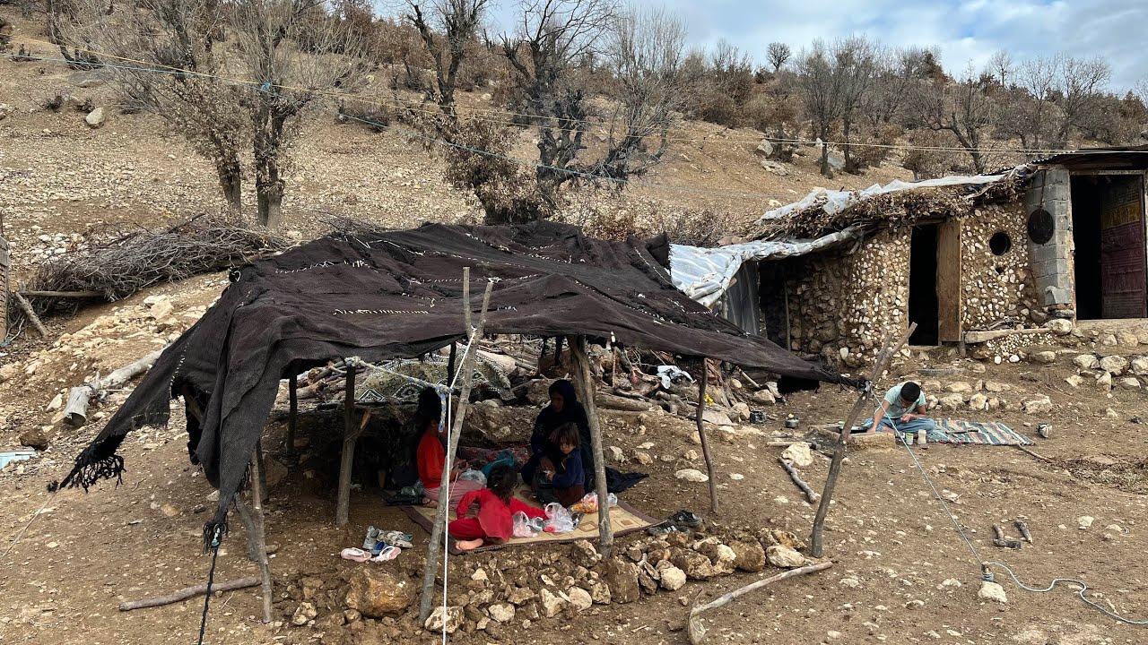 Nomadic life: setting up a nomadic tent in the mountains - YouTube