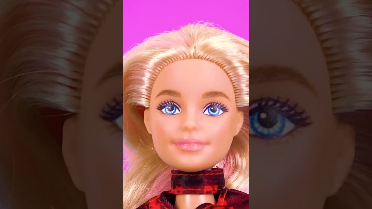 How Barbie goes through her Instagram Stories #comedy