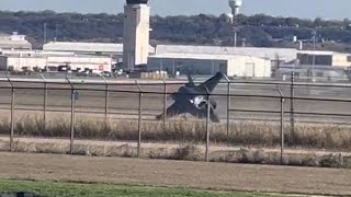 RAW VIDEO: F-35 crashes during test flight at Naval Air Station Joint Reserve Base Fort Worth screenshot 5