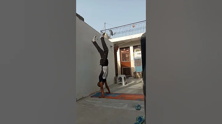 Learn handstand with easy steps #handstand #tutorial #gym #calisthenics