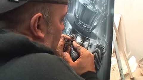 ADDING FINAL HIGHLIGHTS: Excerpt from a Mike Learn Airbrush class