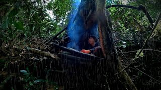 ติดฝนกลางป่า..! รวมทุกเหตุการณ์ที่พบเจอในป่า สถานการณ์สุดตึงเครียด!
