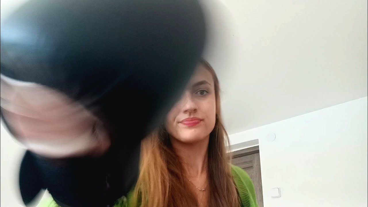 ASMR beating you to sleep with boxing gloves (face 