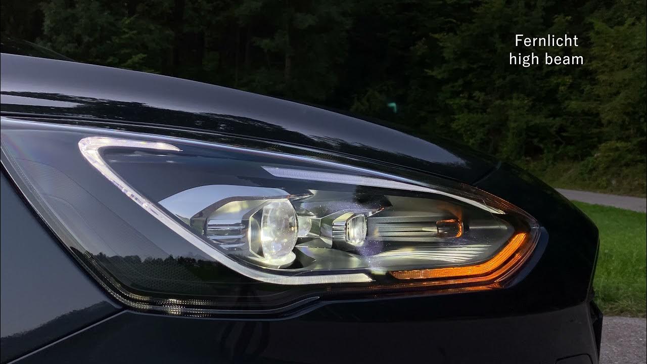 Ford Focus Adaptive LED Headlights / adaptive LED Scheinwerfer side 