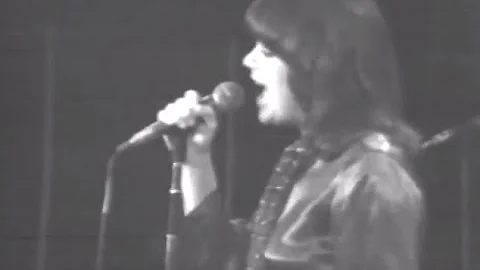 Linda Ronstadt - That'll Be The Day - 12/6/1975 - Capitol Theatre (Official)