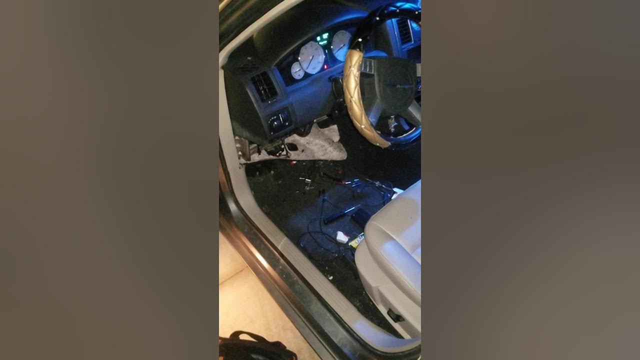 How to fix hot air blowing out one side of dual AC. Chrysler 300 blend