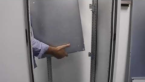 Installing a partial mounting panel in a TS8 or SE8