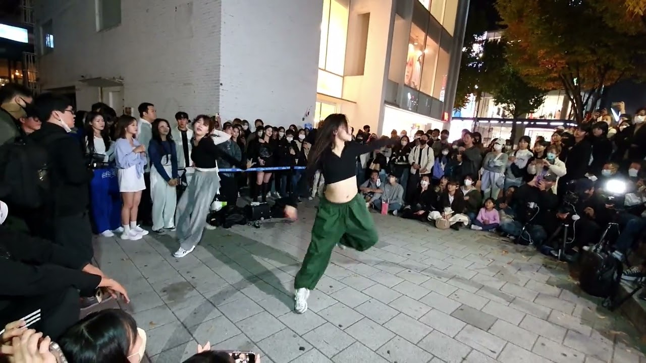 SATURDAY. UNENDING & SOLAR MILD. HONGDAE BUSKING. BEAUTIFUL FANTASTIC.