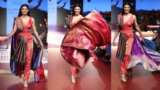 Sushmita Sen Dazzles On Ramp In A Jumpsuit With Saree - Lakme Fashion Week 2018 Day 2