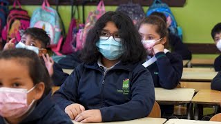 Regreso a las clases presenciales obligatorias en Chile tras dos años de pandemia