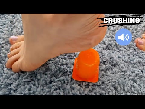 25 - Quickie - CRUSHING PLASTIC