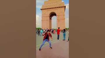 Thumbnail of Pta Nhi Bar Bar Topi Rhi Ha❣️  #song #hindisong #bollywood #90sromanticsongs #bolleywoodsong