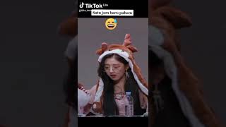 tik tok viral  cewek cantik kacamata bikin melek