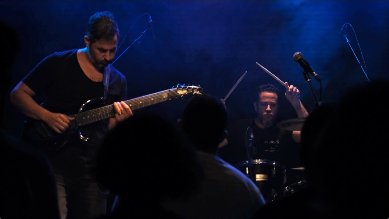 Steroid Puppets Show Excerpts With a Music Man Majesty 8 Strings