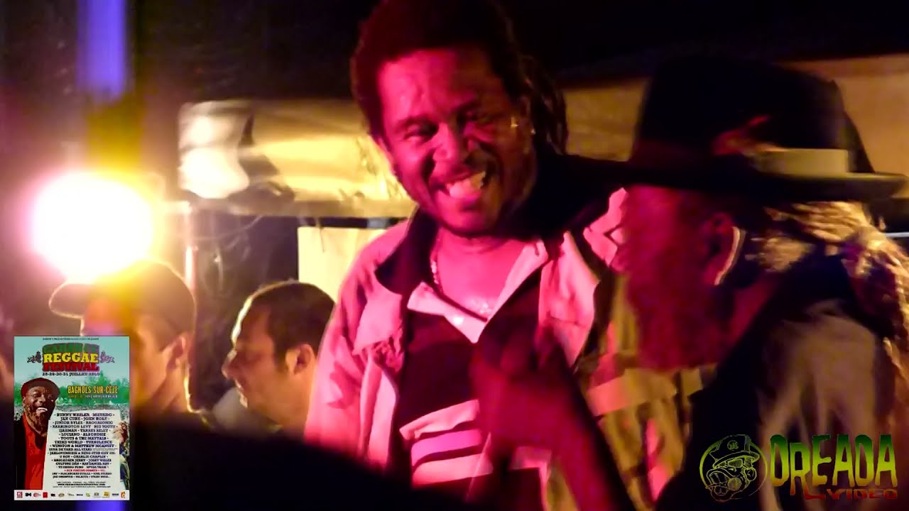 U ROY & CHARLIE CHAPLIN - Freestyle (King Stur Gav - 28.07.2010 Bagnols sur Cèze)