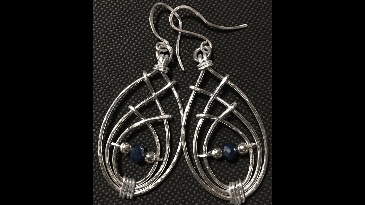 Orecchini realizzati con la tecnica wire.