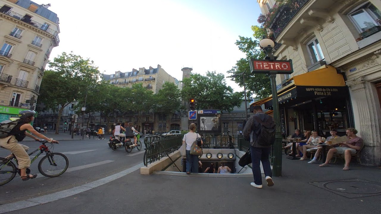 The metro experience in Paris