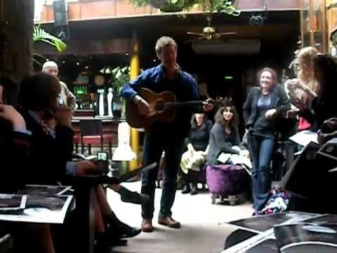 Glen Hansard plays Falling Slowly in a pub