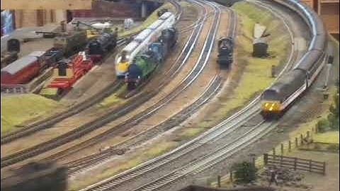 The BACHMANN is, BR Class 47 InterCity Swallow No.47828 was running on OO Gauge Layout. (V3)