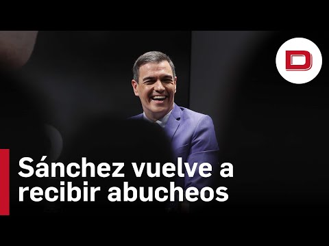 Gritos e insultos a Pedro Sánchez y a Yolanda Díaz en la presentación de «Tierra firme»