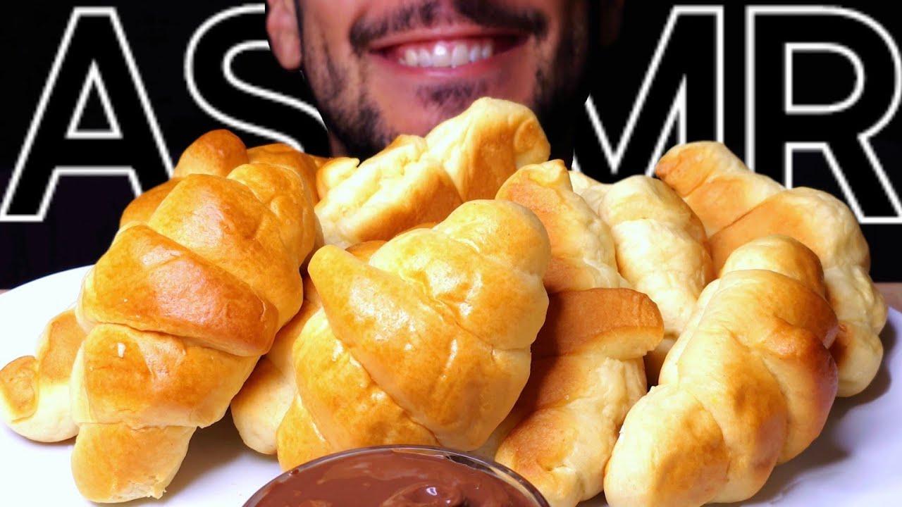 ASMR SOFT MINI CROISSANTS (EATING SOUNDS) NO TALKING MUKBANG