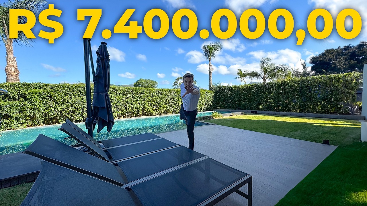 MANSÃO ICÔNICA DE EXTREMO LUXO MODERNA EM BALNEÁRIO CAMBORIÚ POR APENAS R$7.4 MILHÕES