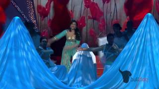 Parineeti Chopra &#39;Pareshaan&#39; at the People&#39;s Choice Awards 2012! - Full Performance [HD]