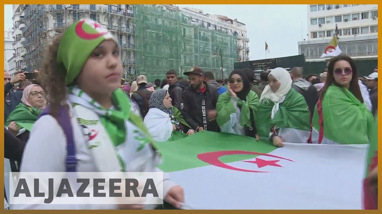 احتجاجات الجزائر: إضراب جزئي جارٍ في العاصمة | الجزيرة الإنجليزية