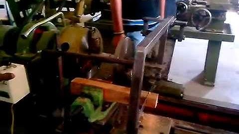 Hacksaw attachment on lathe -Mechanical engineering project