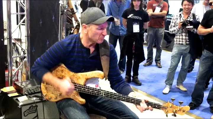 Incredible Bass Solo (Wojtek Pilichowski) - 天天要闻