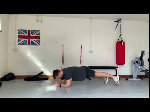 Low plank toe tap
