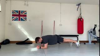 Low plank toe tap