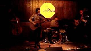 Great Lake Swimmers - Let&#39;s Trade Skins (Live At Le Pub)
