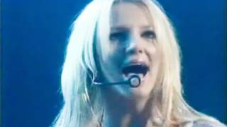 Britney Spears - (You Drive Me) Crazy - LIVE in London (OIDIA Tour)