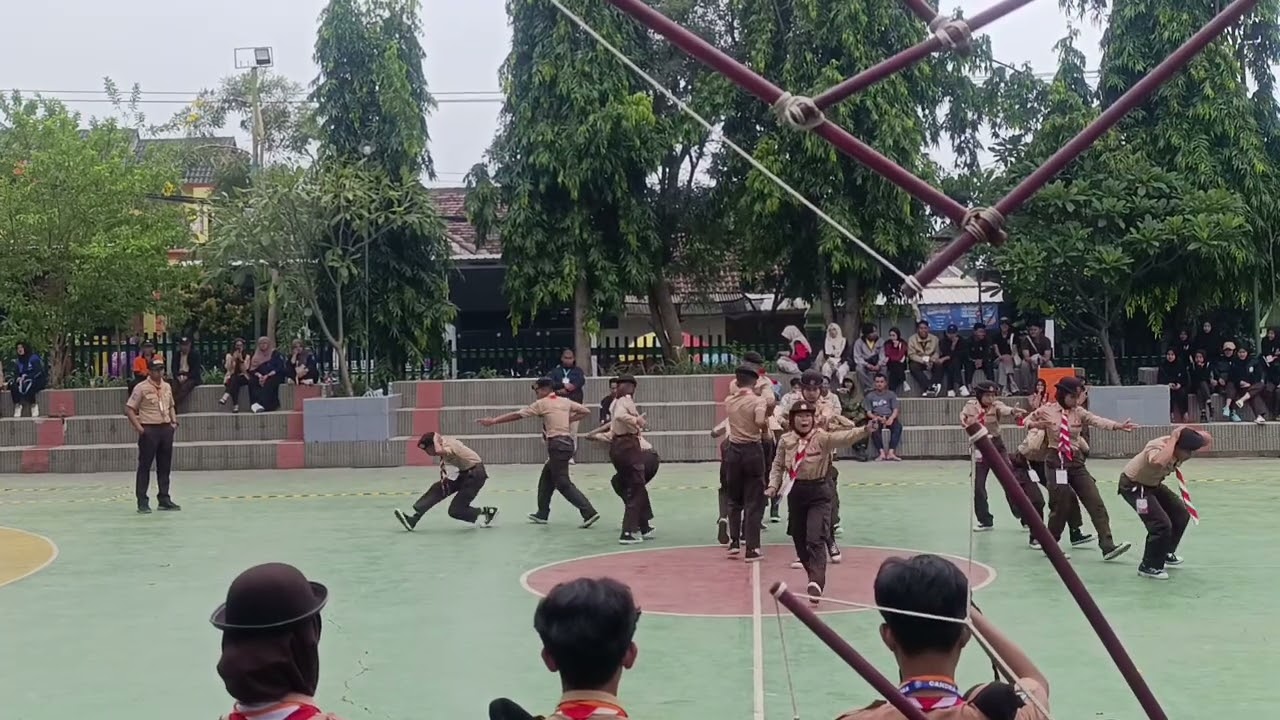 VID 20250223 104613 - Yel yel Sout Pancargas SMP Negeri 3 SIngosari di SMAN 1 PURWOSARI