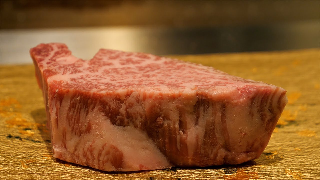 Кагосима Вагю теппаньяки из говядины в Наре, Япония - Teppan Steak Kashin -